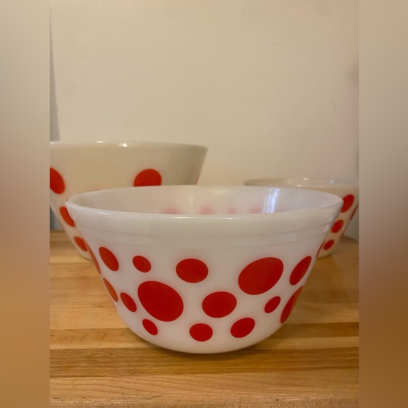 Fire King Oven Ware White Bowls with Red Polka Dots - Picture 5 of 10